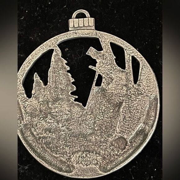 Vintage 2002 Birds & Bloom solid pewter Christmas ornament w/cardinal scene - Picture 9 of 12